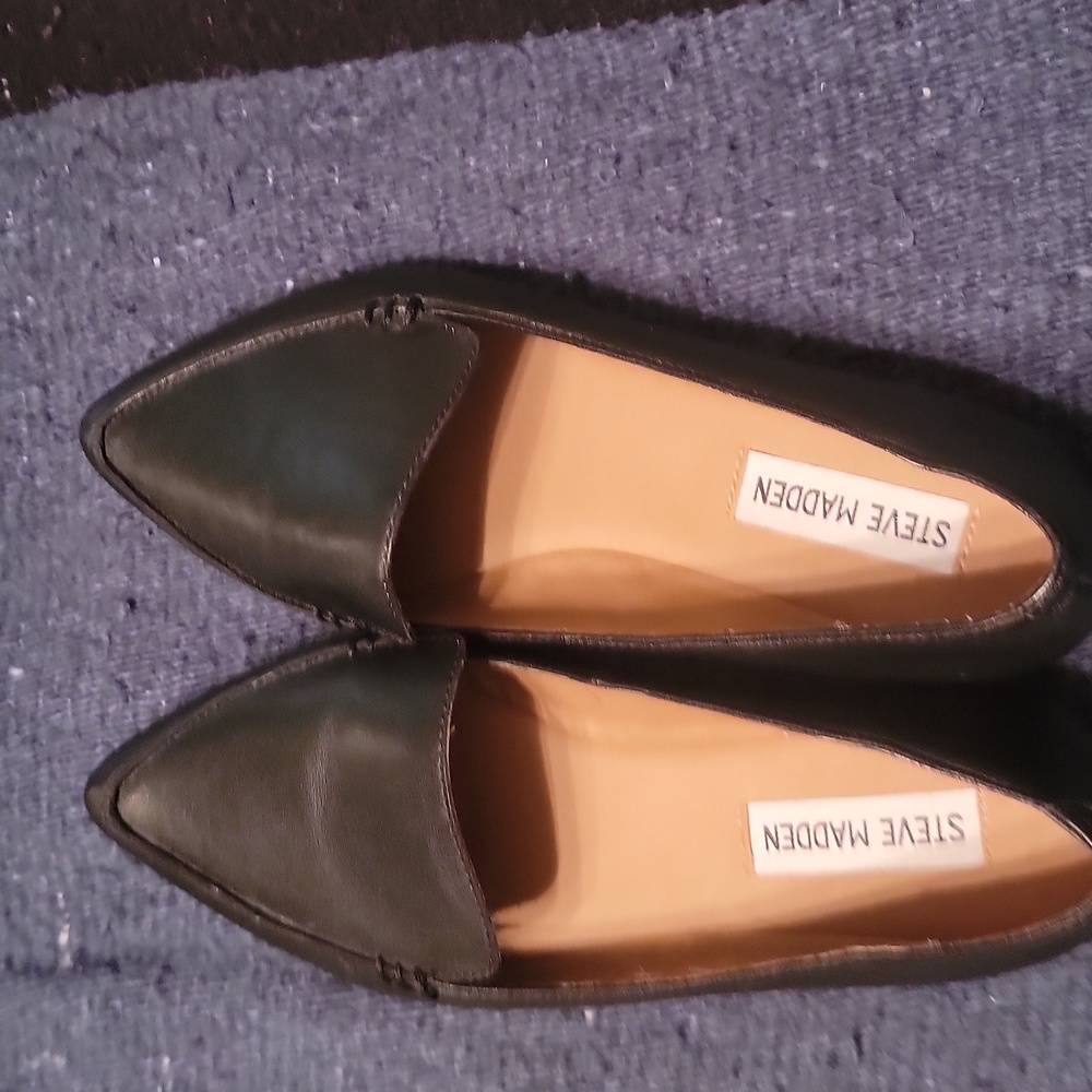 Steve madden flat shoes, pointy toes